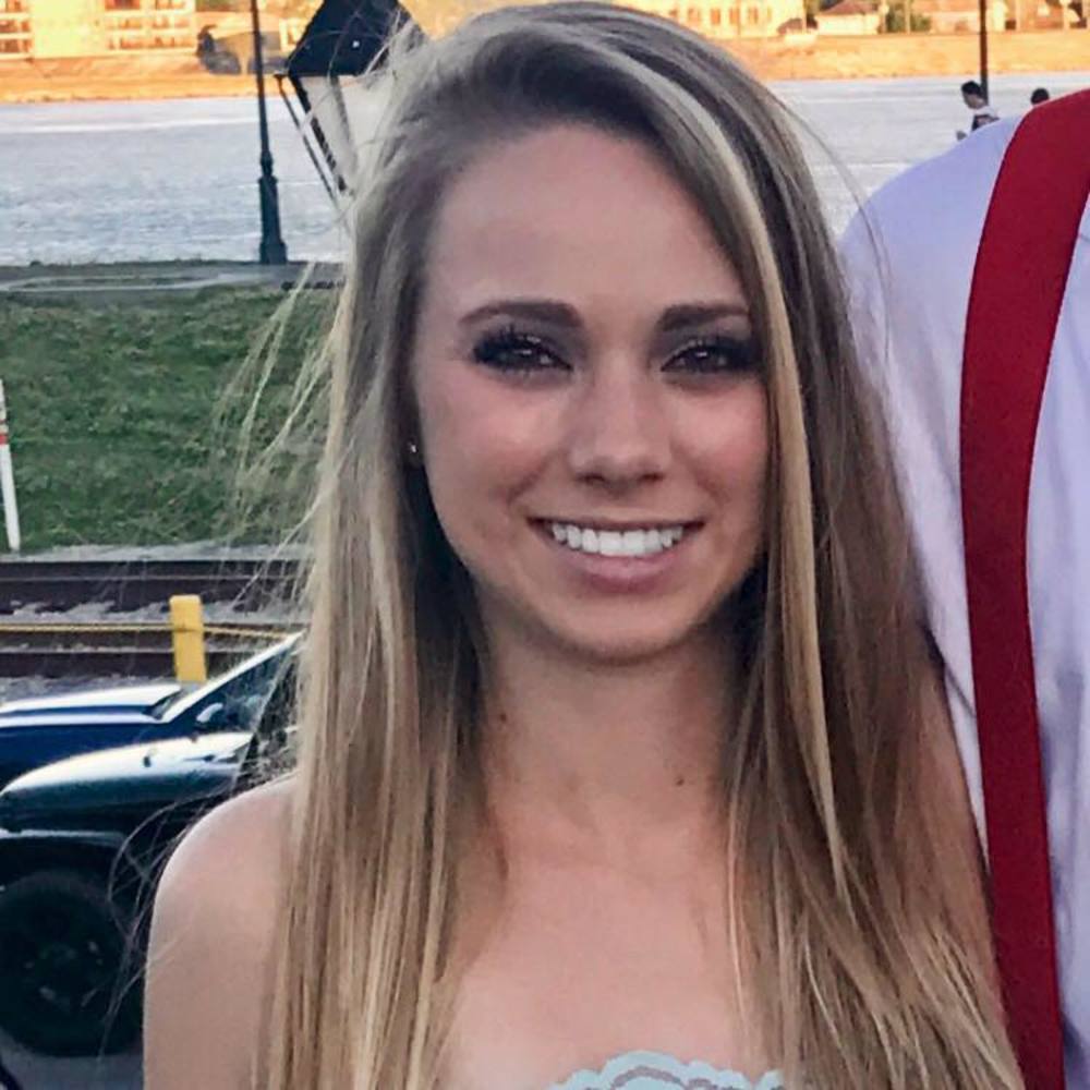 Meet your Posher, Laura